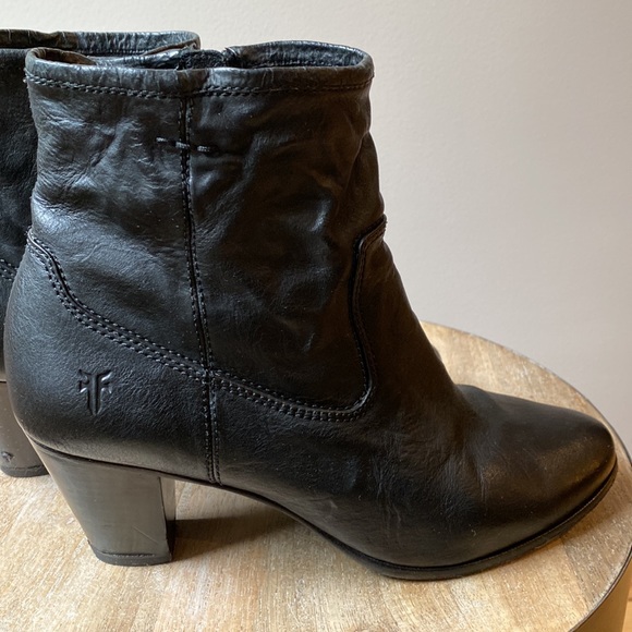 Frye leather booties size 8. - Picture 4 of 10